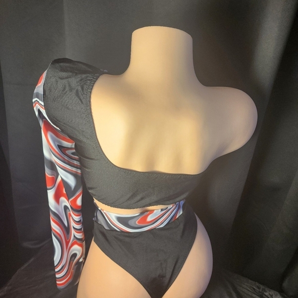 One-Shoulder Black and Red Swirl Top - Picture 2 of 3